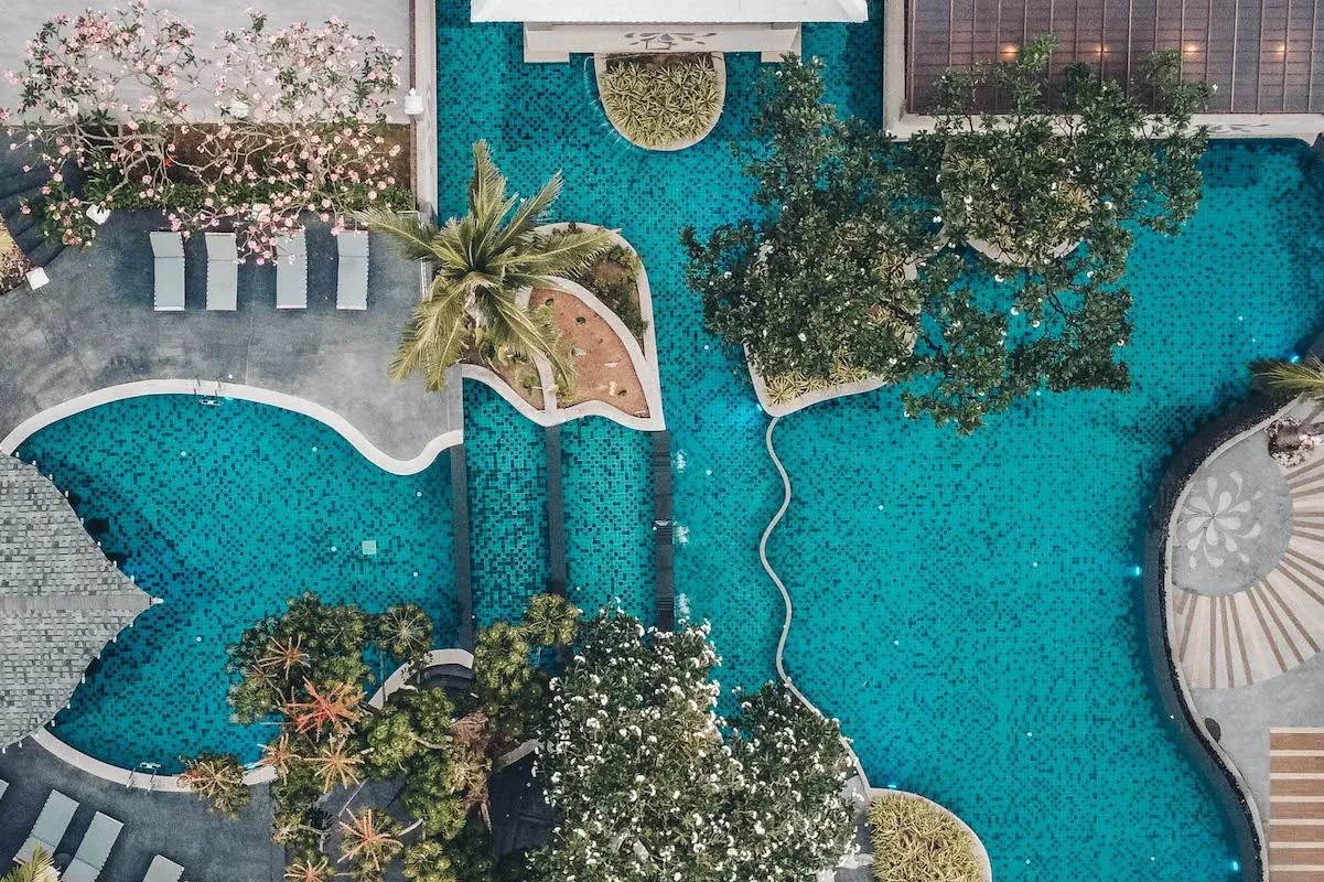 https://phuket-cannacia.websmart.asia/wp-content/uploads/2025/12/Swimming-Pool-Cover-Picture.webp